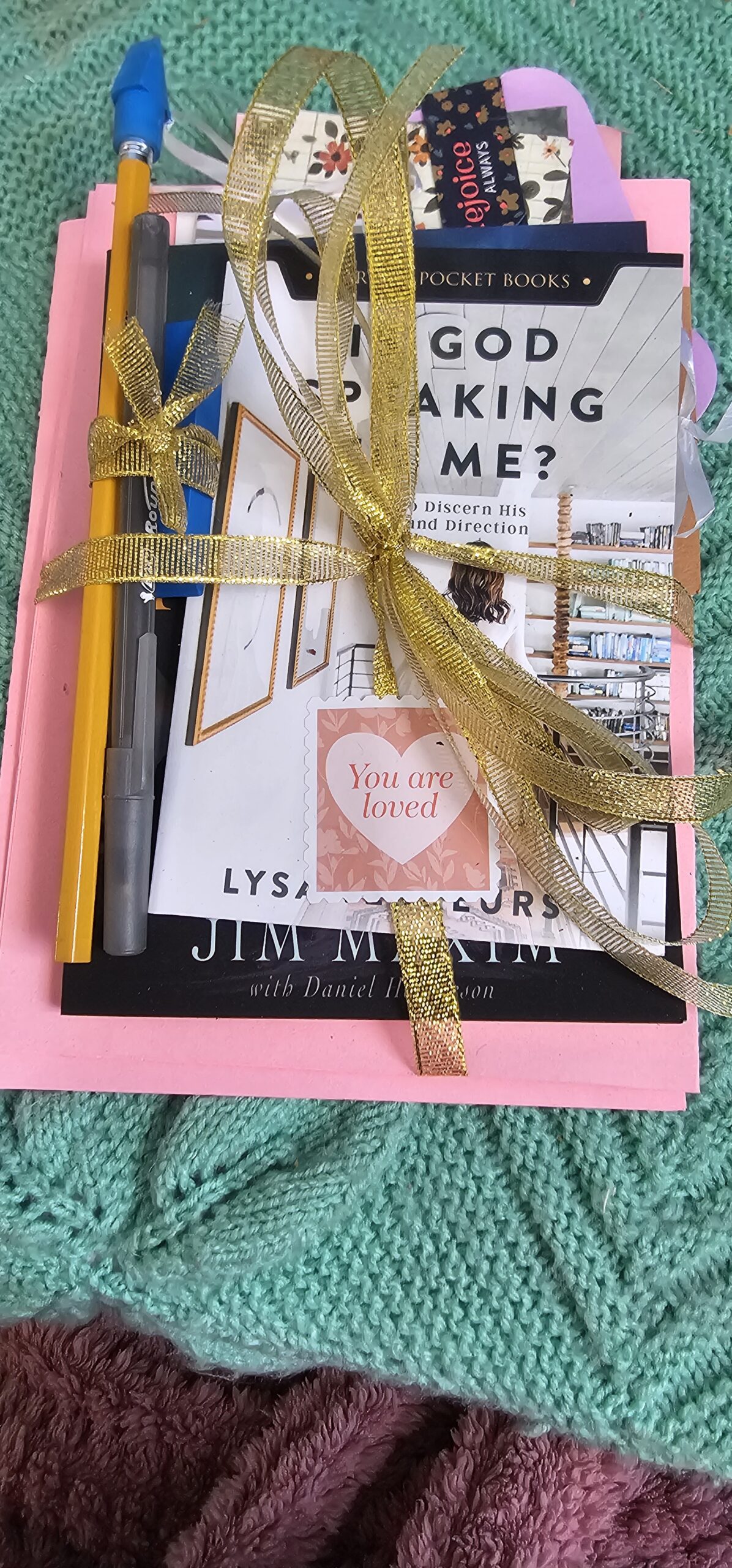 Prayer Bible Study Devotional Basket - Image 4
